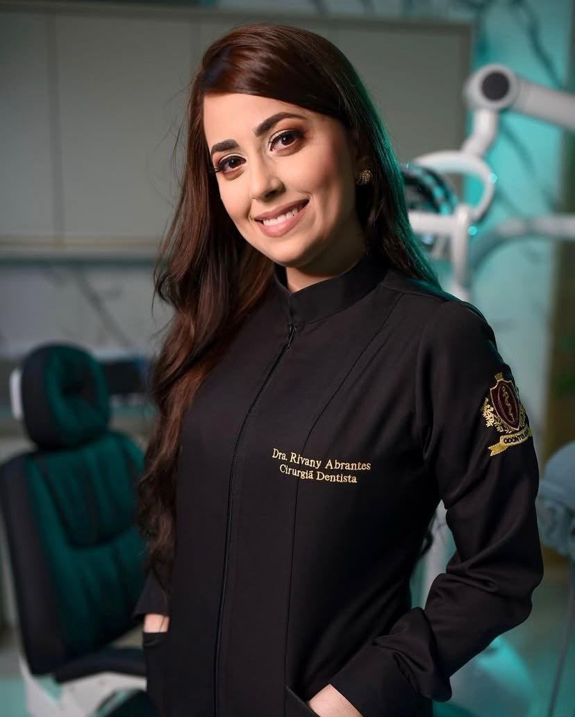 Dra. Rivany — Endodontia e Estomatologia